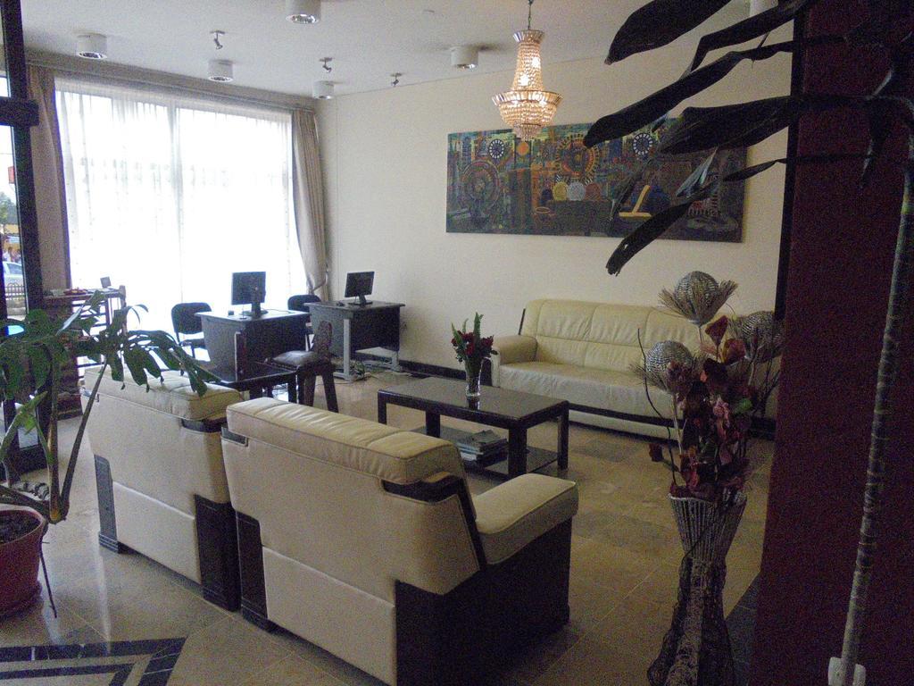 Soramba Hotel Business Plc Addis Abeba Exterior foto